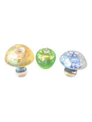 Lot 153 - JOHN DITCHFIELD FOR GLASFORM - THREE LATE 20TH CENTURY SMALL STUDIO GLASS PAPERWEIGHTS