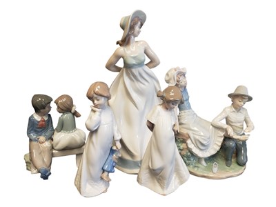 Lot 160 - LLADRO - NAO - COLLECTION OF LATE 20TH CENTURY PORCELAIN FIGURES
