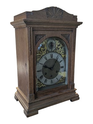 Lot 440 - GUSTAV BECKER - EARLY 20TH CENTURY OAK CASED BRACKET CLOCK