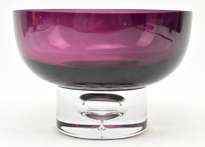 Lot 73 - HADELAND - 1970S SWEDISH STUDIO ART GLASS BOWL VASE