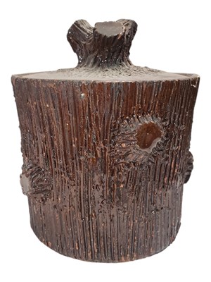 Lot 173 - 20TH CENTURY VINTAGE STUDIO POTTERY TREE TRUNK LIDDED POT / JAR