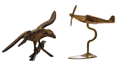 Lot 449 - TWO VINTAGE 20TH CENTURY BRASS SCUTLPURE / FIGURES - RAF PLANE & EAGLE