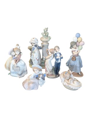 Lot 223 - LLADRO - COLLECTION OF VINTAGE SPANISH PORCELAIN FIGURES