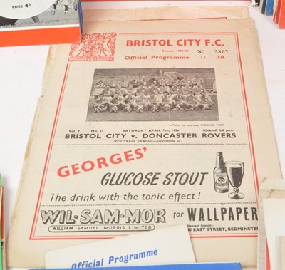 Lot 534 - COLLECTION OF VINTAGE 1960S AND 1950S FOOTBALL PROGRAMMES