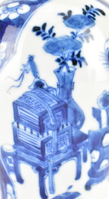 Lot 12 - QING BLUE AND WHITE 'ANTIQUE & PRUNUS' VASE 清 清花博古冰梅瓶