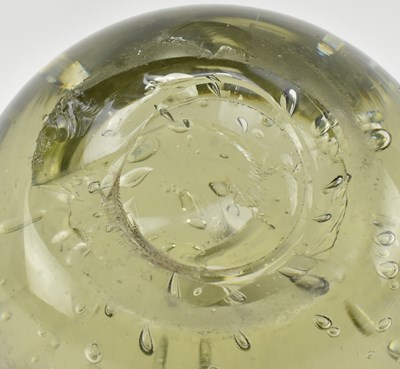 Lot 11 - GLASS 19TH CENTURY GLASS BUBBLE CONTROL DUMP PAPERWEIGHT
