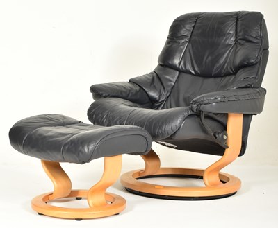 Lot 262 - EKORNES - STRESSLESS - 20TH CENTURY BLACK LEATHER & BENTWOOD SWIVEL ARMCHAIR