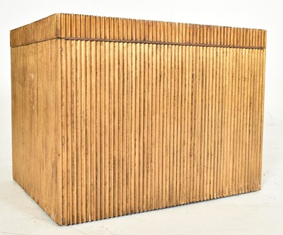 Lot 248 - CONTEMPORARY HOLLYWOOD REGENCY GILT BLANKET BOX