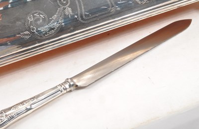 Lot 272 - SILVER PLATED ENGRAVED MIRROR TOP WEDDING CAKE STAND