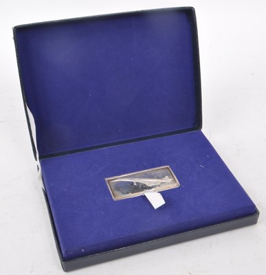 Lot 503 - VINTAGE 1976 CONCORDE SILVER MEDALLION AND FIRST DAY COVER