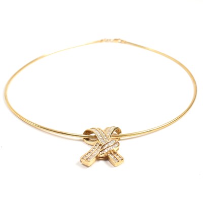 Lot 350 - 14CT GOLD & DIAMOND RIBBON BOW PENDANT NECKLACE