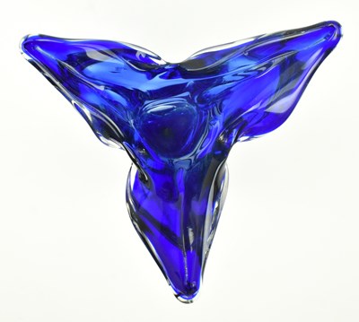 Lot 287 - KARLOVARSKE SKLO (MOSER) - MID CENTURY TRIANGULAR GLASS VASE