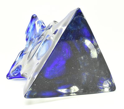 Lot 287 - KARLOVARSKE SKLO (MOSER) - MID CENTURY TRIANGULAR GLASS VASE
