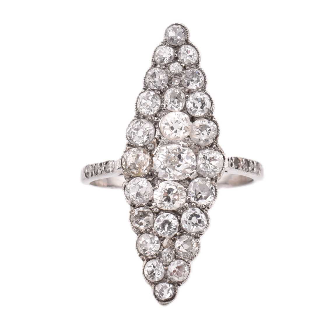 Lot 260 - HALLMARKED 18CT GOLD & DIAMOND NAVETTE CLUSTER RING