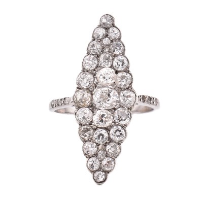 Lot 260 - HALLMARKED 18CT GOLD & DIAMOND NAVETTE CLUSTER RING