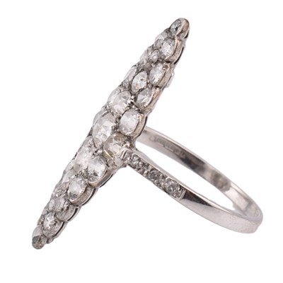 Lot 260 - HALLMARKED 18CT GOLD & DIAMOND NAVETTE CLUSTER RING