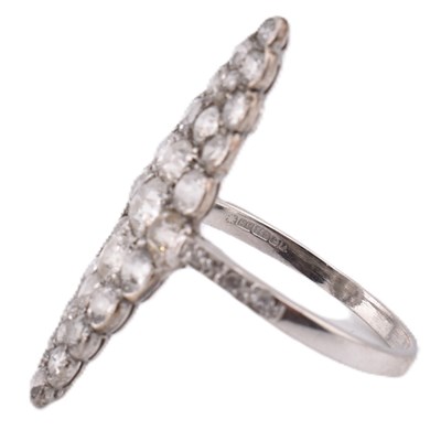 Lot 260 - HALLMARKED 18CT GOLD & DIAMOND NAVETTE CLUSTER RING