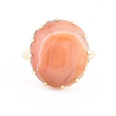 Lot 408 - GOLD & AGATE RING