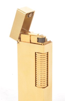 Lot 310 - DUNHILL - VINTAGE GOLD PLATED ROLLAGAS LIGHTER