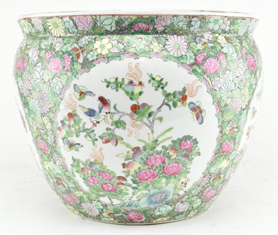 Lot 241 - LATE QING CANTON FAMILLE ROSE "FISH" JARDINIERE 清 广彩鱼缸