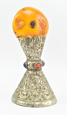 Lot 17 - TIBETAN SILVER COLOURED METAL AND COPAL RESIN SEAL