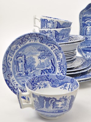 Lot 107 - COPELAND - SPODE - COLLECTION OF 20TH CENTURY DINNER SERVICE PIECES