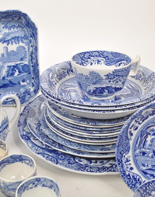 Lot 107 - COPELAND - SPODE - COLLECTION OF 20TH CENTURY DINNER SERVICE PIECES