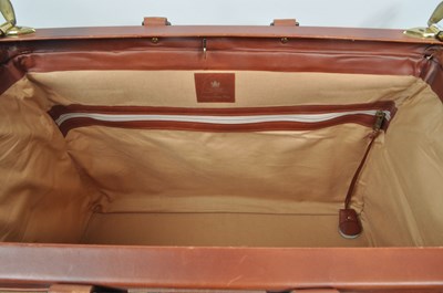 Lot 332 - SWAINE ADENEY BRIGG - VINTAGE GLADSTONE BAG