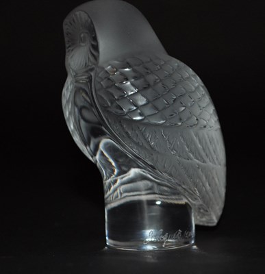 Lot 123 - LALIQUE - VINTAGE CUT GLASS PAPERWEIGHT