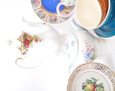 Lot 135 - COLLECTION OF 20TH CENTURY FINE BONE CHINA TEAPOTS, CUPS AND SAUCERS