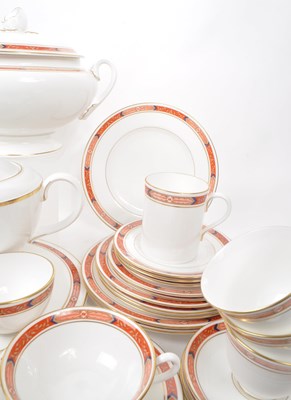 Lot 143 - ROYAL WORCESTER - BEAUFORT - 1981 FINE BONE CHINA DINNER SERVICE PIECES