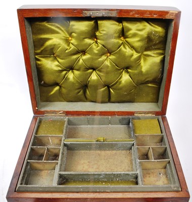 Lot 372 - VINTAGE 1915 MAHOGANY CARVED JEWELLERY BOX