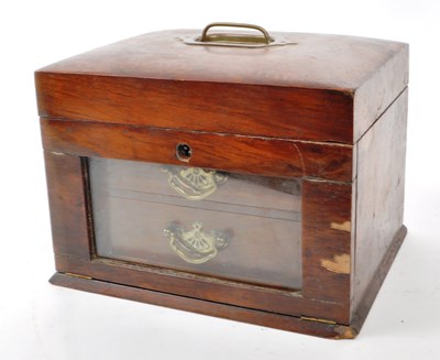 Lot 372 - VINTAGE 1915 MAHOGANY CARVED JEWELLERY BOX