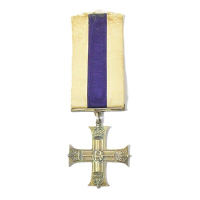 Lot 155 - WWI MILITARY CROSS - ORIGINAL MEDAL WITH RIBBON