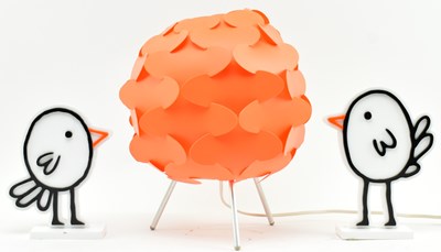 Lot 46 - GUNNAR JENSEN FOR IKEA - 20TH CENTURY LAMP & TWO MAGNETIC BIRDS
