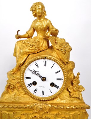 Lot 382 - A B SAVORY & SONS - 19TH CENTURY VINTAGE ORMOLU MANTEL CLOCK