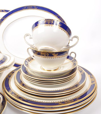 Lot 189 - ROYAL GRAFTON - VICEROY - LATE 20TH CENTURY DINNER SERVICE PIECES