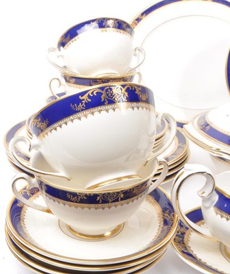 Lot 189 - ROYAL GRAFTON - VICEROY - LATE 20TH CENTURY DINNER SERVICE PIECES