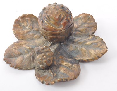 Lot 392 - VINTAGE 20TH CENTURY BRASS ACORN INKWELL