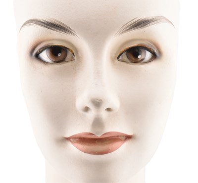 Lot 213 - ART DECO CIRCA 1930S FEMALE MANNEQUIN HEAD BUST