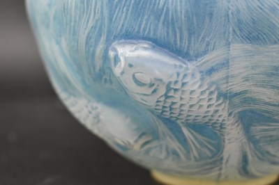 Lot 70 - RENE LALIQUE - FORMOSE VASE - 1920S OPALESCENT BLUE STAINED VASE