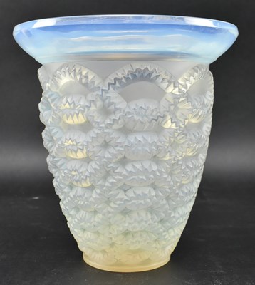 Lot 91 - RENE LALIQUE - GUIRLANDES VASE - 1930S OPALESCENT BLUE STAINED VASE